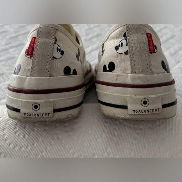 MOA Concept US 9.5 Cream Black Disney Sneakers Mickey Mouse Design Lace Up Shoes - Picture 7 of 16